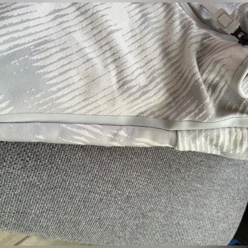 Performance Adidas Zip Up Size Medium - image 6